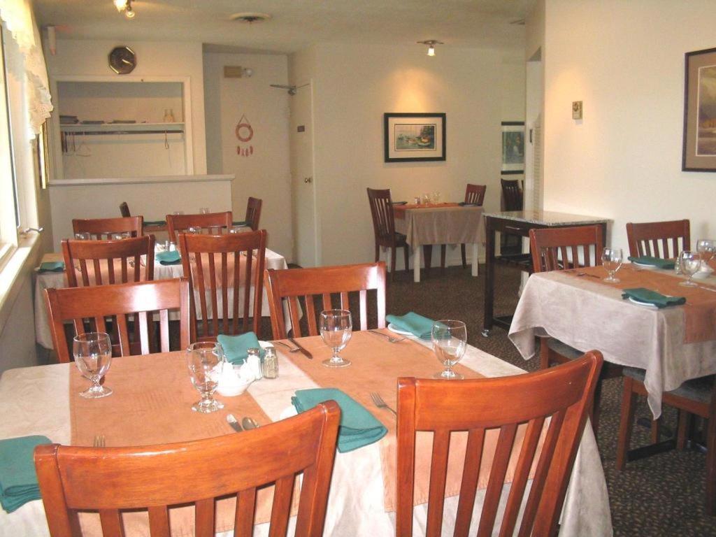 Blind River Auberge Eldo Inn מראה חיצוני תמונה